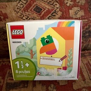 LEGO Kit 8-piece Shake It Box (4002503) designed for preschool building